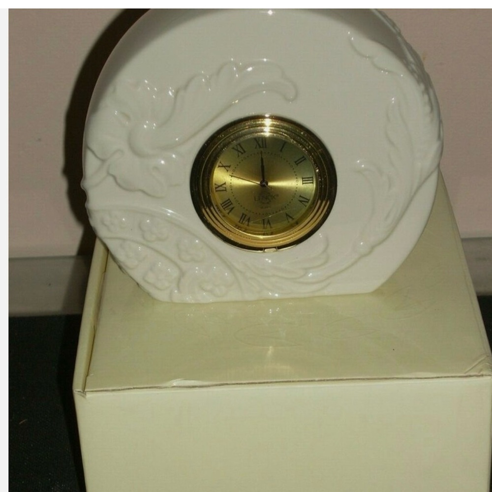 Lenox Gold and Cream Classic Wall Clock
